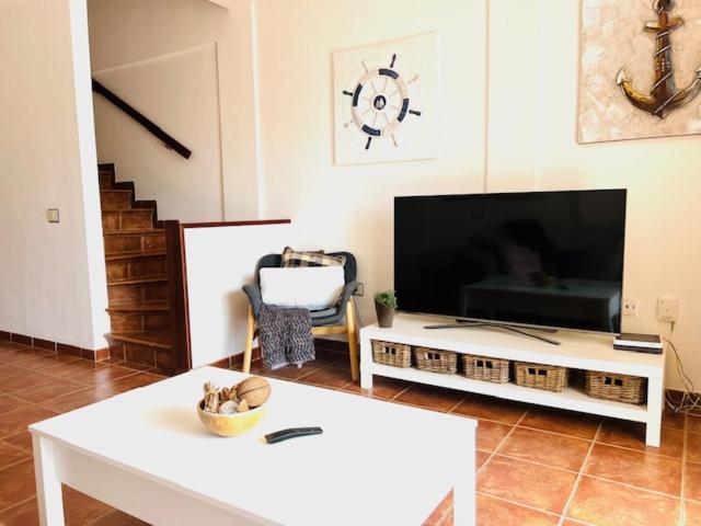 Apartamentos Vista Marina - El Medano Экстерьер фото