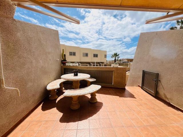 Apartamentos Vista Marina - El Medano Экстерьер фото