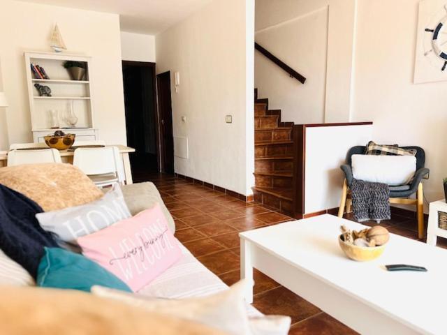 Apartamentos Vista Marina - El Medano Экстерьер фото